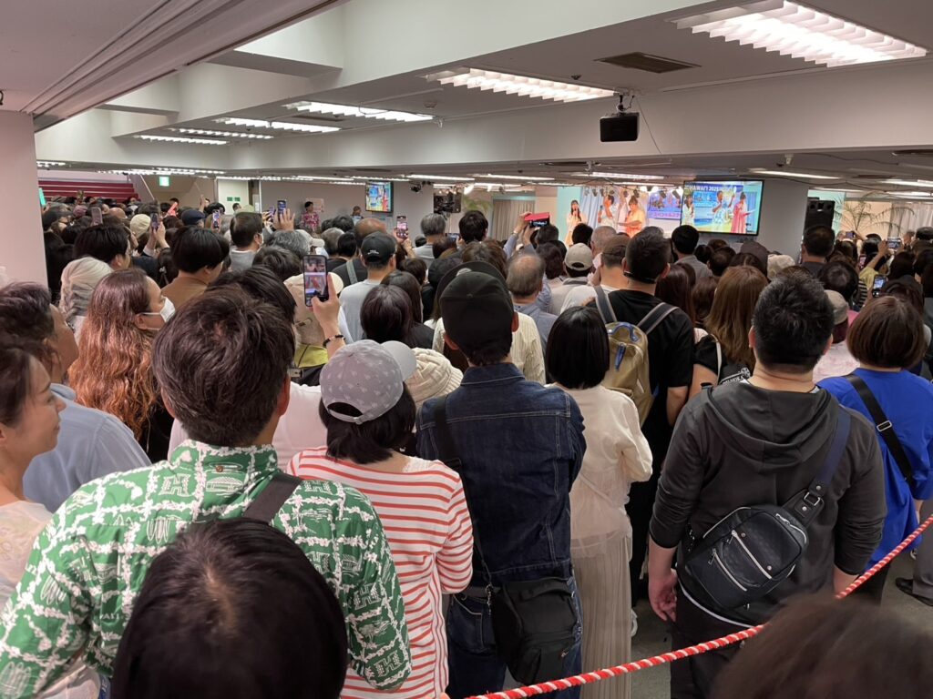 立ち見客も沢山いらっしゃったイベントの様子